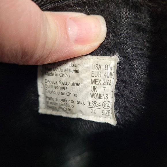 Payless Airwalk Women's Black Short Cozy Boot Size 8.5 - Picture 12 of 12